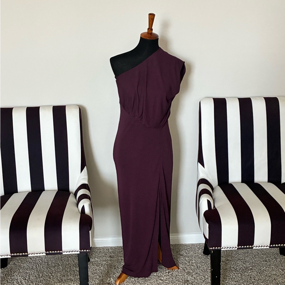 Banana Republic One-Shoulder Gown – Plum / Eggplant